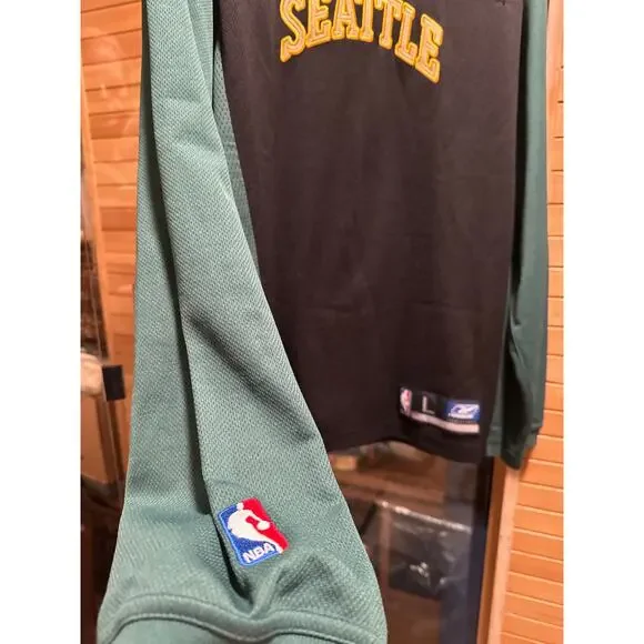 Sonics Seattle NBA signed Autographed Jersey NBA Robert Swift 31 stitched Reebok